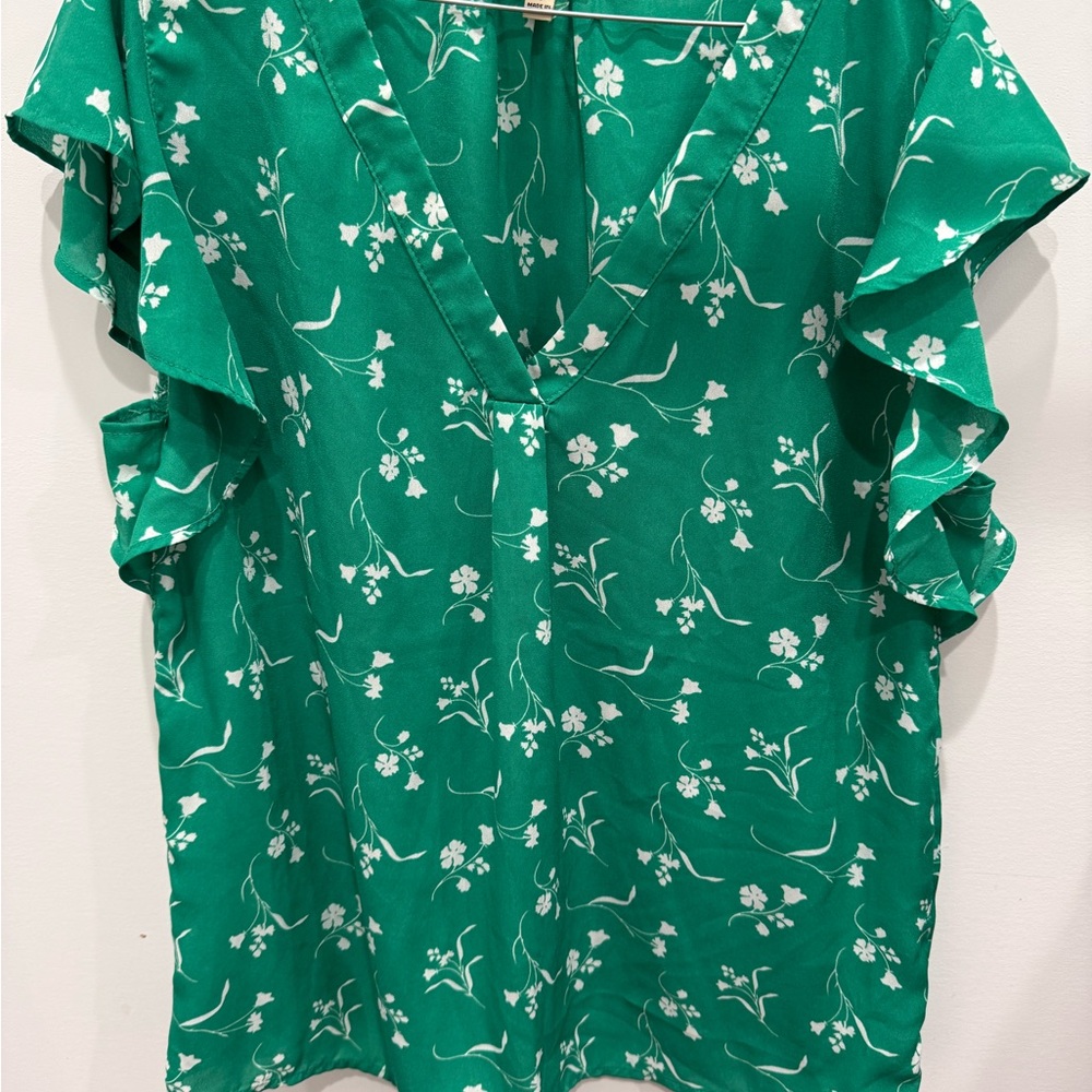 Lily White Green Floral V-Neck Ruffle Sleeve Blouse